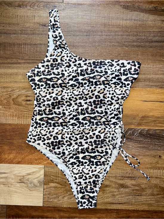 SHEIN Other - SHEIN Leopard Print Asymmetric One-Shoulder One-Piece Swimsuit, Size XL